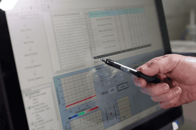 Delta Performance computer screen showing custom color matching.